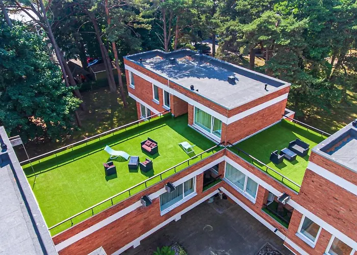 Kotedzai Zilvinelis פלאנגה